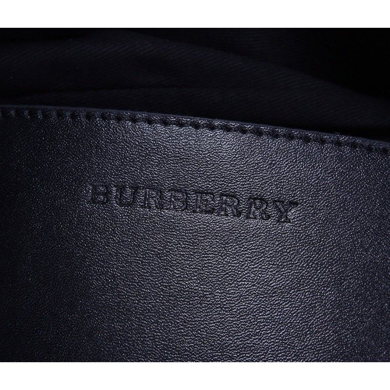 Burberry 31 * 16 * 7,5