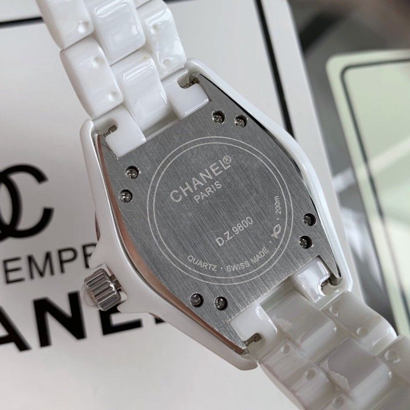 Часы CHANEL J12