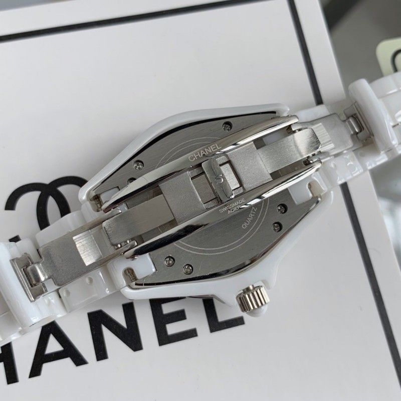 Часы CHANEL J12