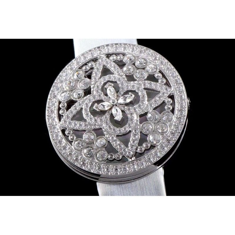 Часы Louis Vuitton