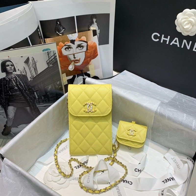 Сумка для смартфона CHANEL