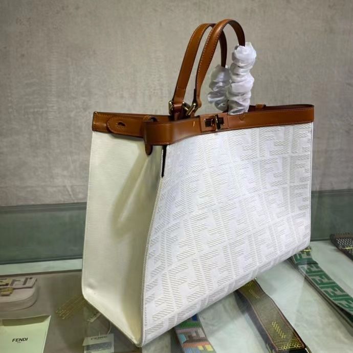 Fendi Peek-a-boo X-Tote 40x29x12cm