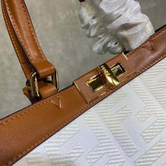 Fendi Peek-a-boo X-Tote 40x29x12cm