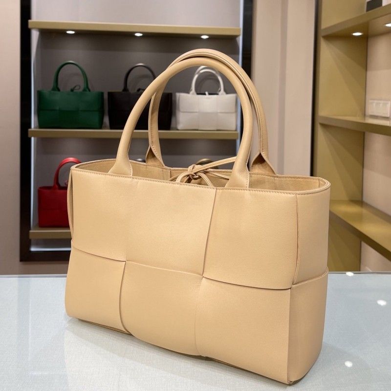 Bottega Veneta Arco Tote 36*24*12 см