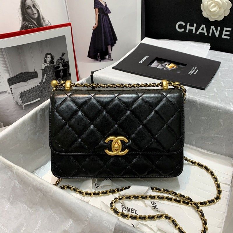 CHANEL 22x14x8 cm