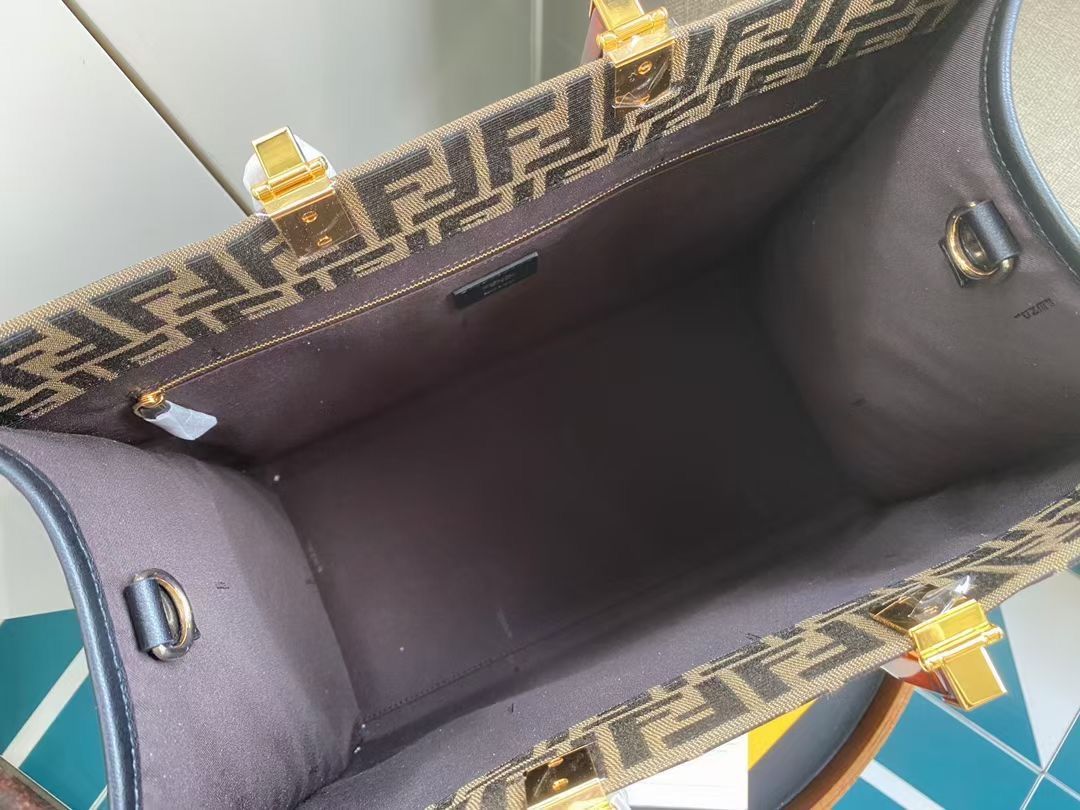 Сумка шоппер FENDI 40,5 x 35 x 21,5 cm