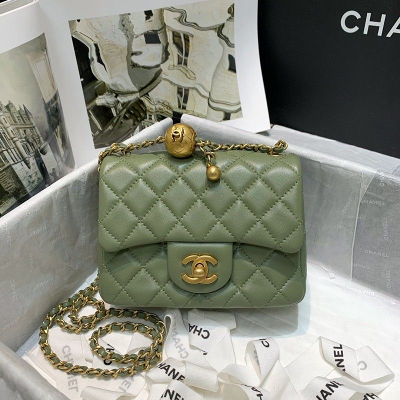 CHANEL 20 cm