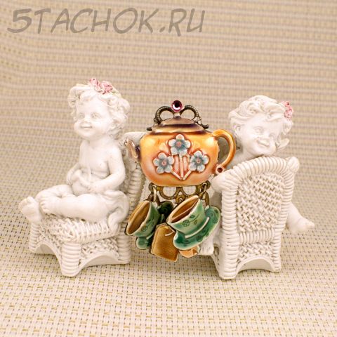 Брошь "Чайничек" (KC США)