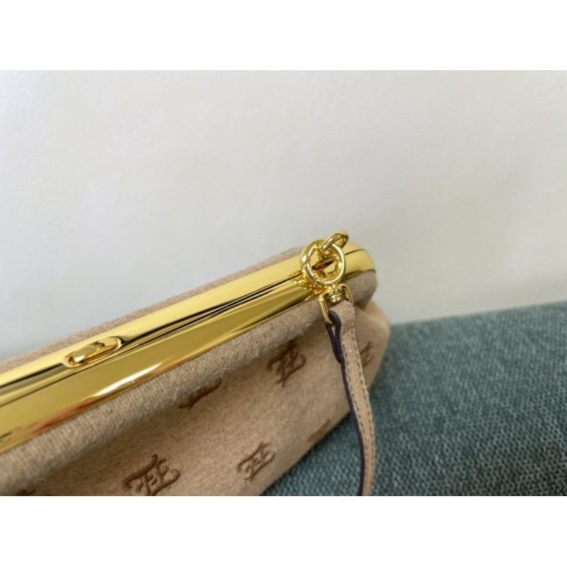 Клатч FENDI из текстиля 26X9.5X18CM