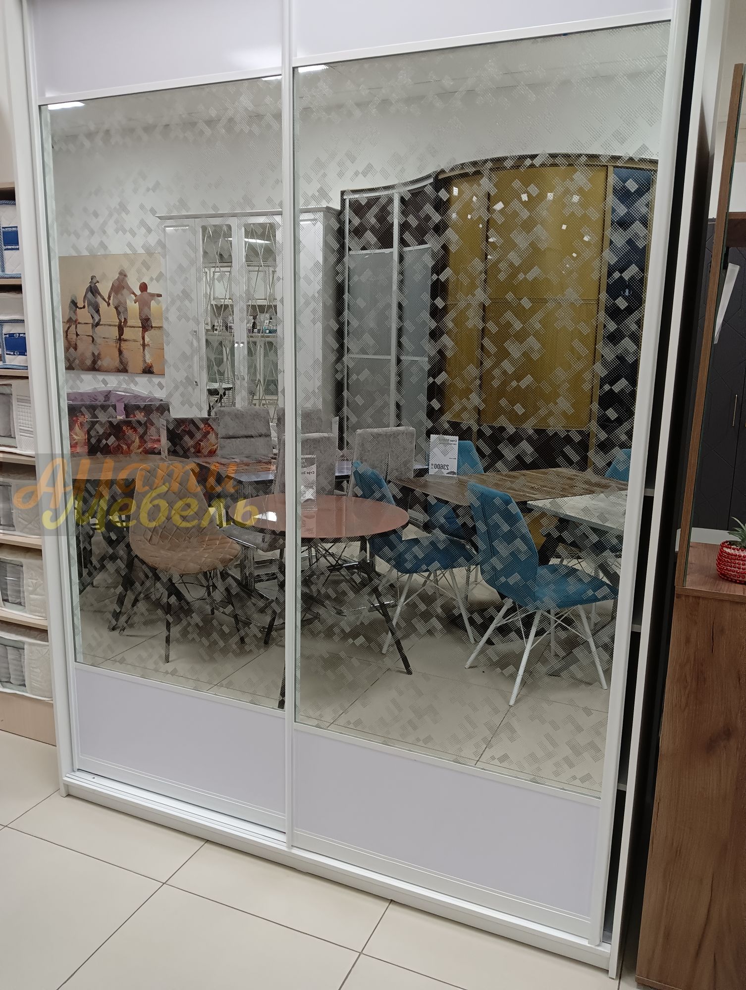 шкаф -купе с гладильной доской