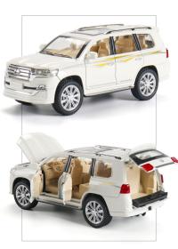 Модель металлическая коллекционная Toyota Land Cruser 1/24 свет звук