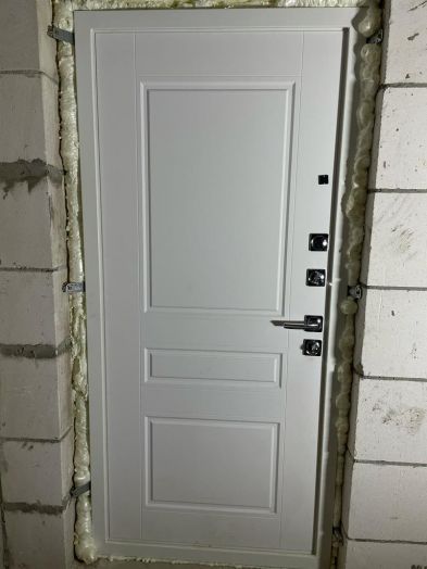 Входная дверь Лабиринт ROYAL 03 Белый софт