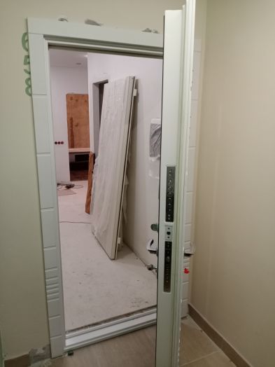 Входная дверь Лабиринт Трендо 23 Белый софт