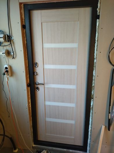 Входная Металлическая Дверь Термодор Termo-door (T.DOOR) Техно Графит Царга лиственница