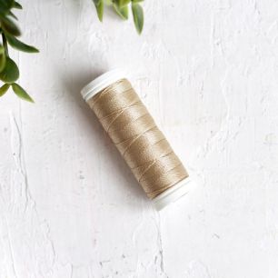 Нитки швейные высокопрочные Титан - бежевый (2552)