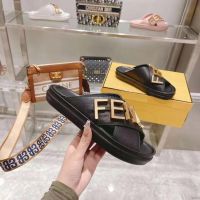 Шлепки FENDI