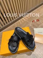 Шлепанцы Louis Vuitton