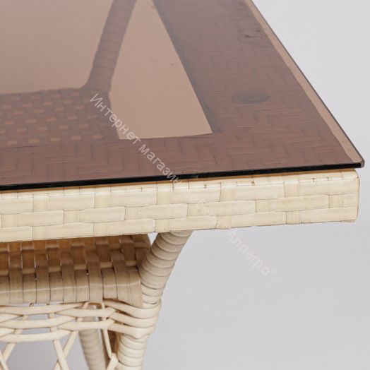 Стол FM-2001 квадратный со стеклом белый (молочный) , ротанг искусственный