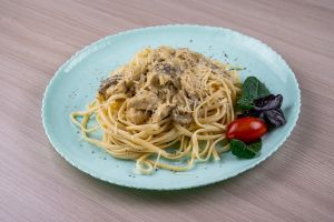 Паста с курицей и грибами 300г