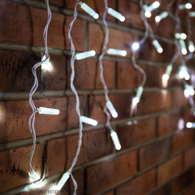 Гирлянда-бахрома ул. Айсикл 88LED бел. 2,4*0,6м/24нит., мерц., бел.ПВХ, IP65 255-036