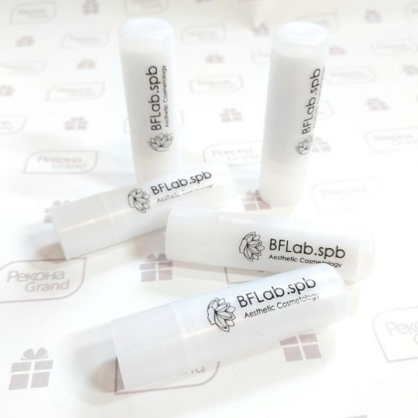 Помады с логотипом BFLAb