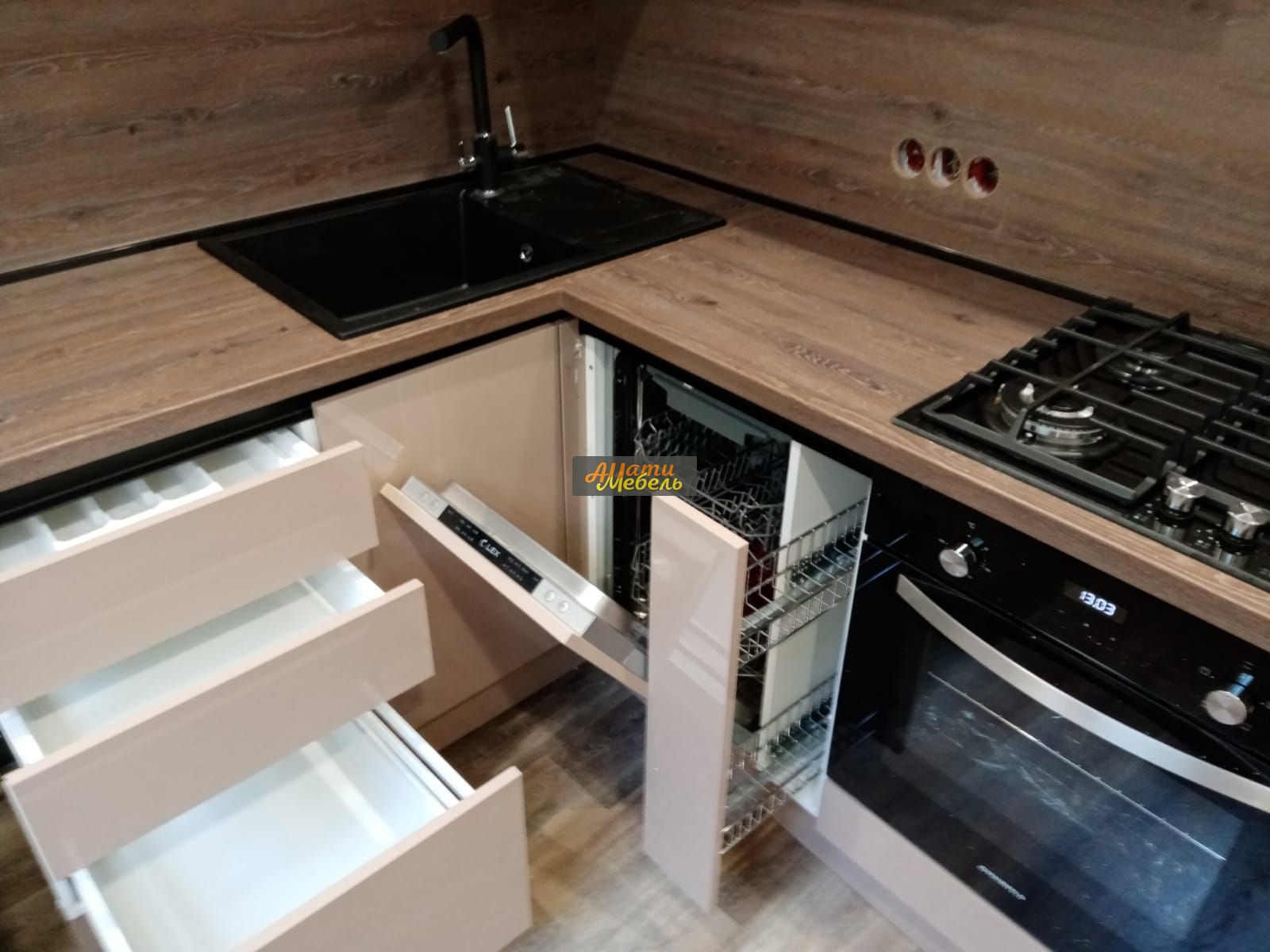 Кухонный гарнитур
