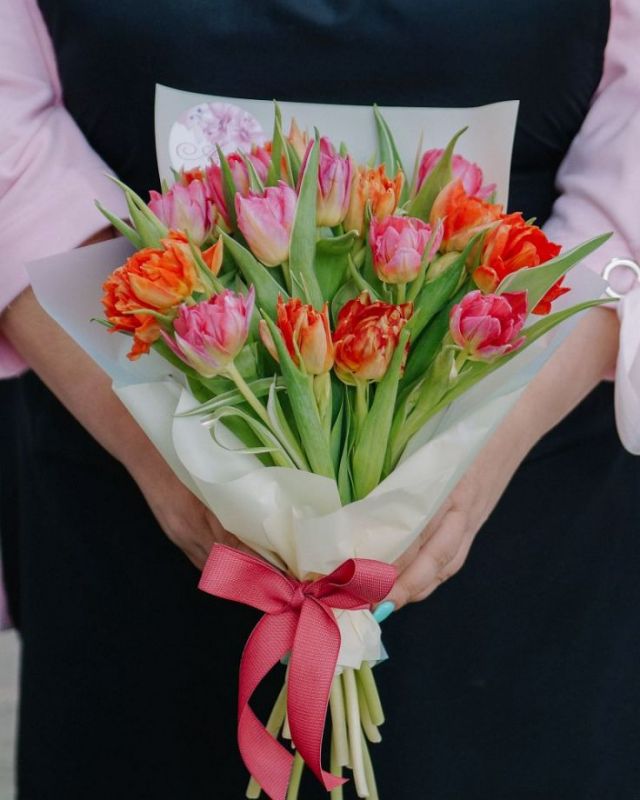 Букет 15 тюльпанов "Ранняя весна"