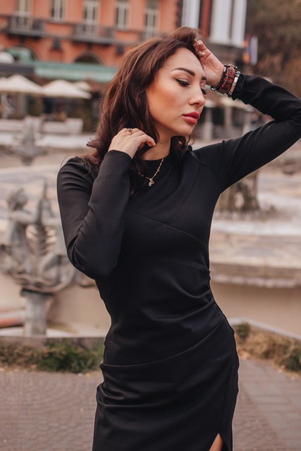 Платье Forza с разрезом черное