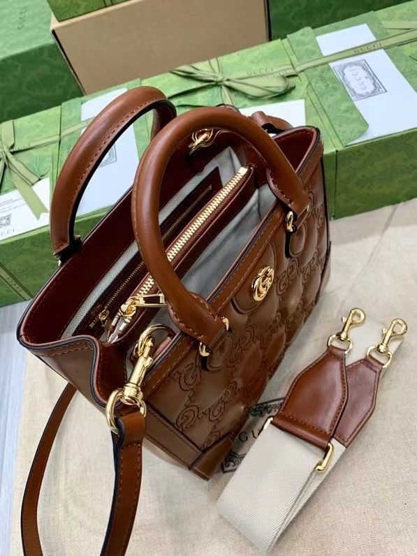 GUCCI MATELASS 28x22x10 cm