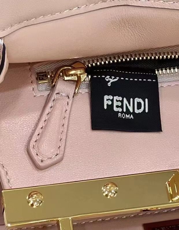 FENDI BAGUETTE PEEK-A-BOO 23x11x18 cm