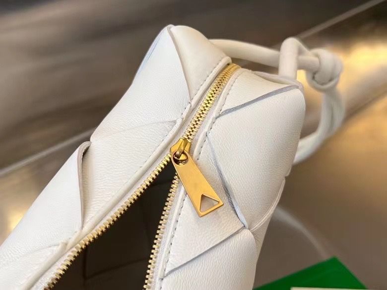 Bottega Veneta 22x14x7,5 cm