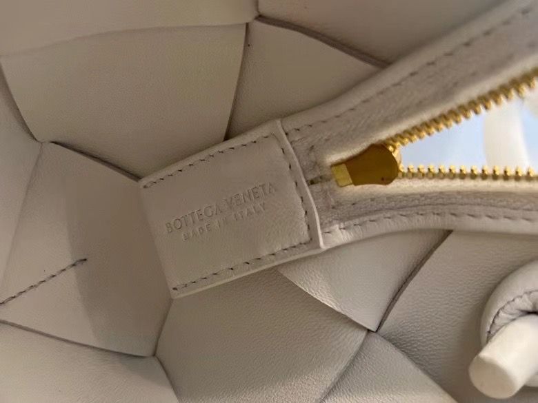 Bottega Veneta 22x14x7,5 cm