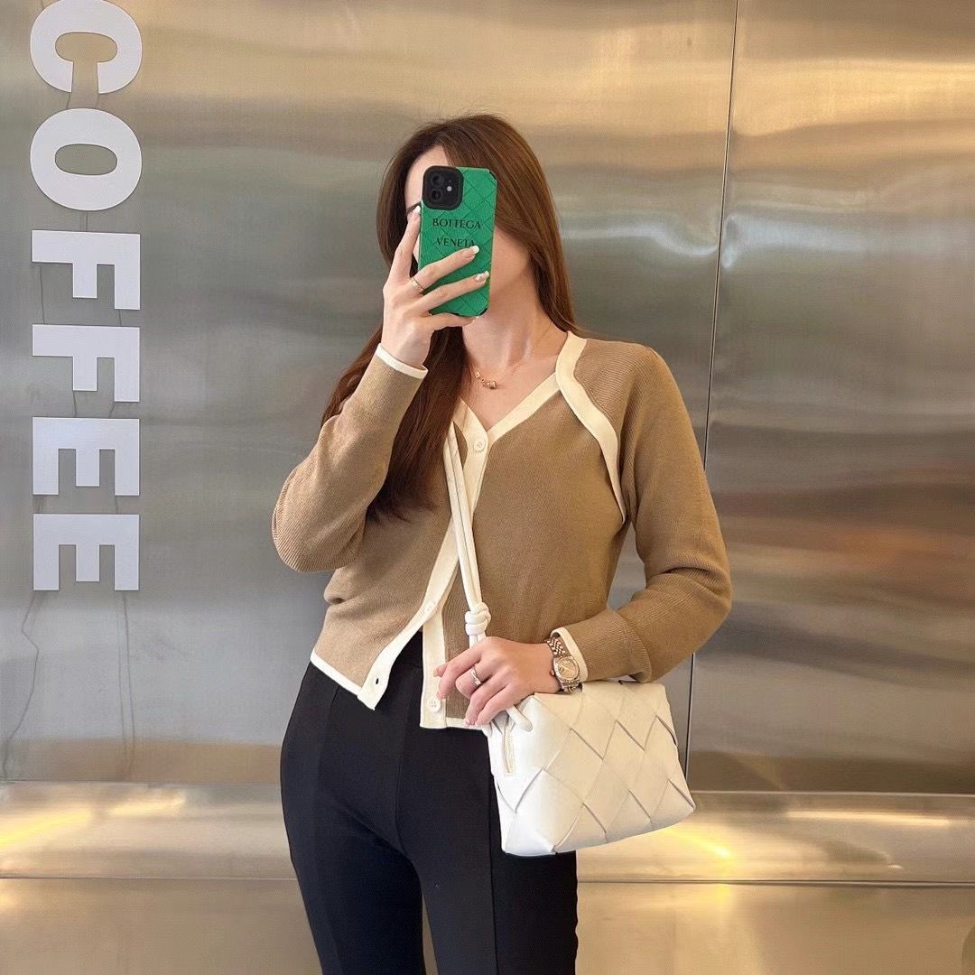 Bottega Veneta 22x14x7,5 cm