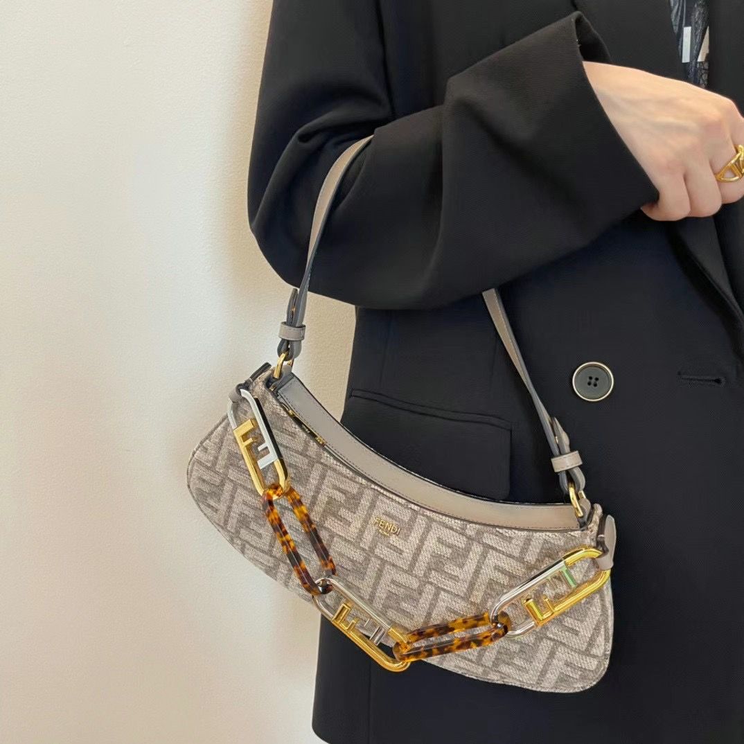 O’Lock Swing Leather Bag 32x11x5 cm