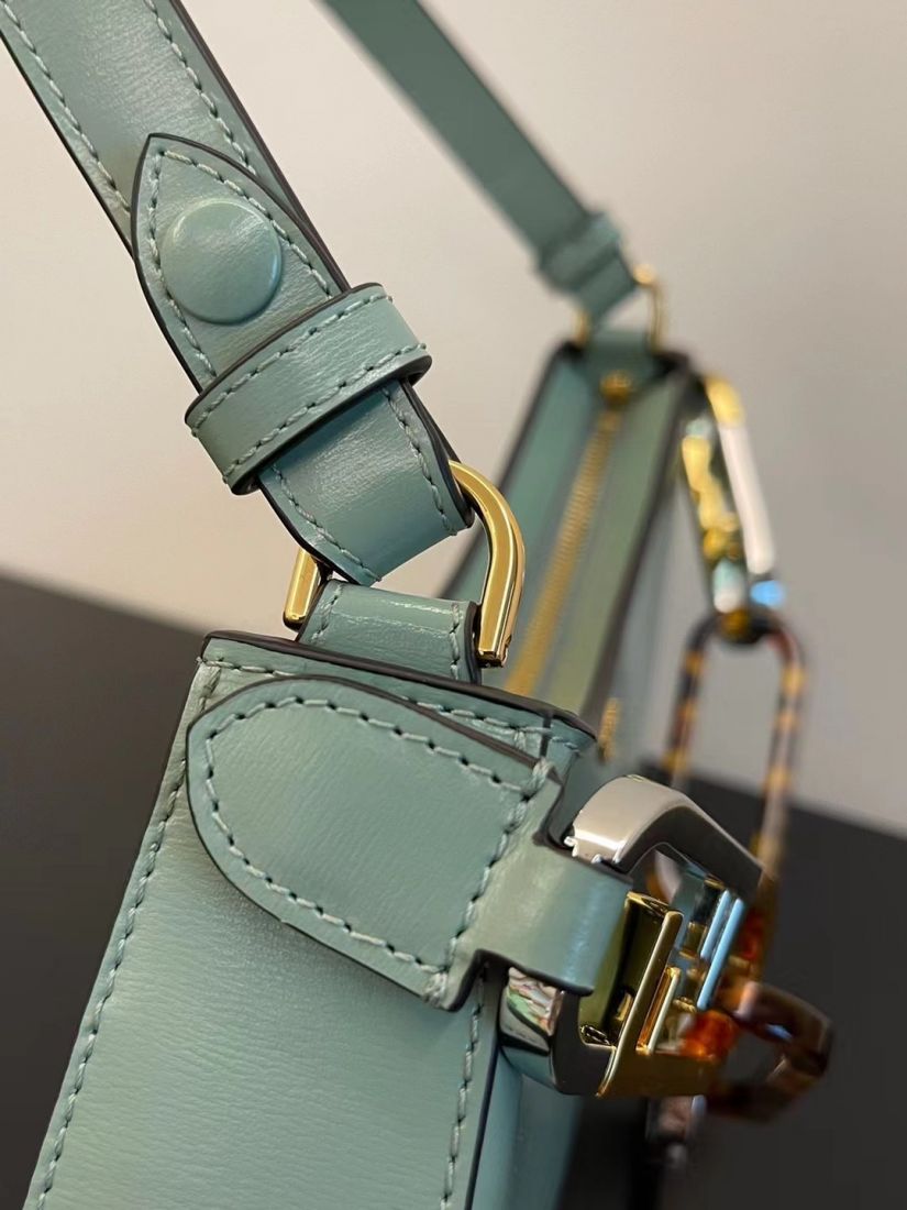 O’Lock Swing Leather Bag 32x11x5 cm