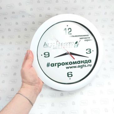 настенные часы с логотипом