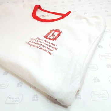 футболки с логотипом
