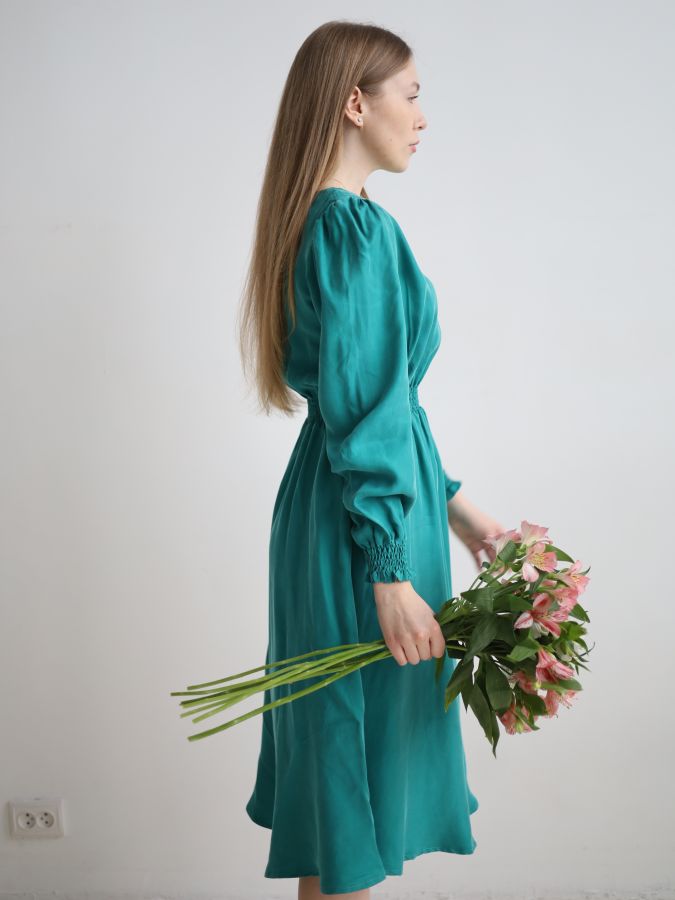 Платье Verde из купры изумруд