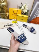 Шлепки FENDI