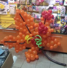 Большой осенний лист фигура из шаров