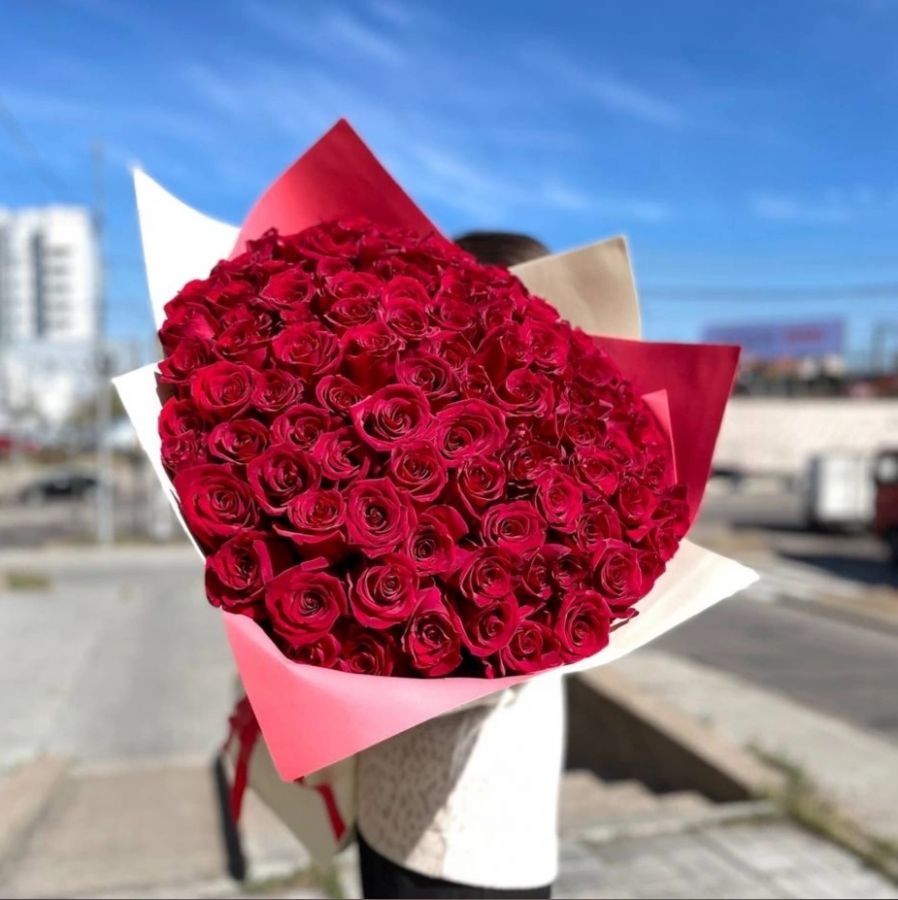 Метровые красные розы (от 15 шт)