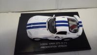 Dodge Viper GTS-R (Universal Hobbies)