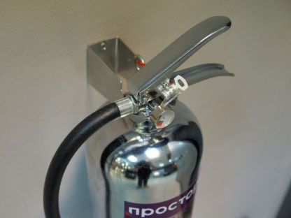 хромированный огнетушитель