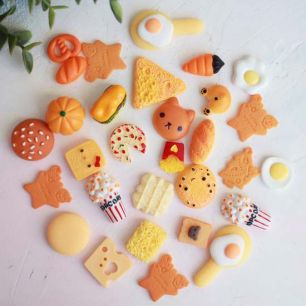 Набор миниатюр для куклы  - Булочки и печенье ( сет 30 шт.)
