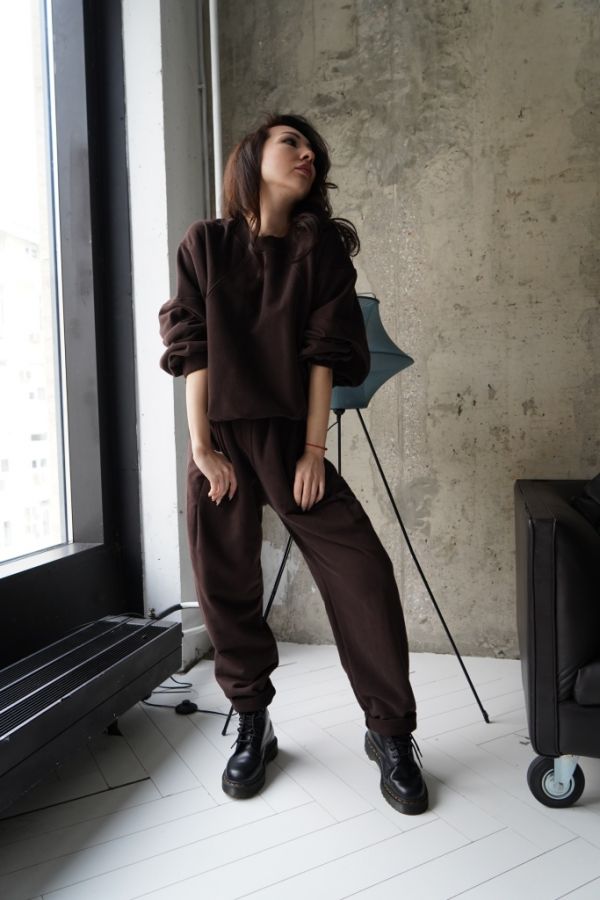 Брюки с защипами шоколад