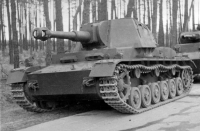 10,5 cm le FH18/1(Sf) auf Geschutzwagen IVb