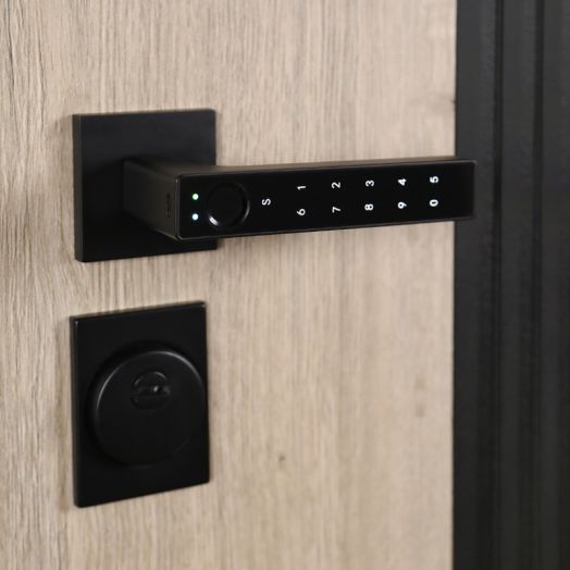 Дверь входная Конструктор с электронной ручкой