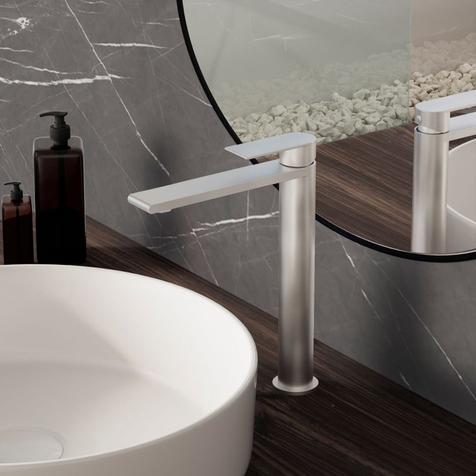 Изображение Высокий смеситель для накладной раковины Vincea VOGUE (SS)  VBF-2VS2BN