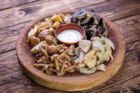 АССОРТИ ИЗ МАРИНОВАННЫХ ГРИБОВ