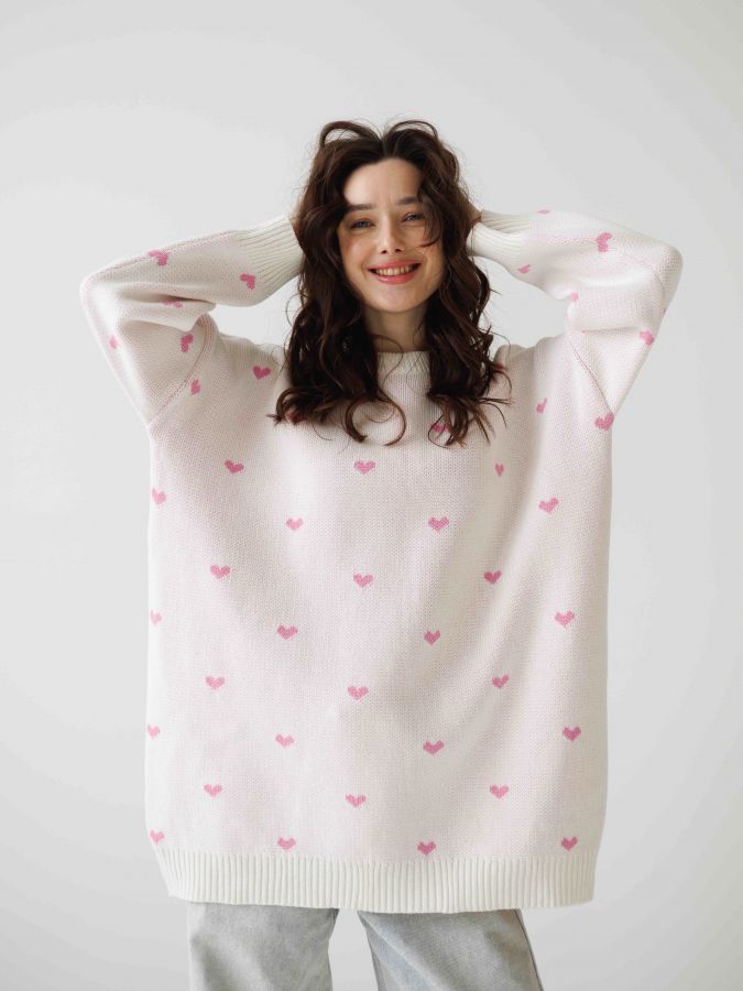 Свитер с сердечками удлиненный